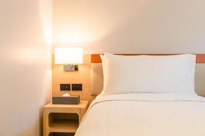 Deluxe Twin — GLOW Mira Karon Beach